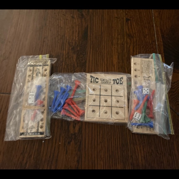Vintage 7 Wooden Peg Games! - Picture 3 of 3